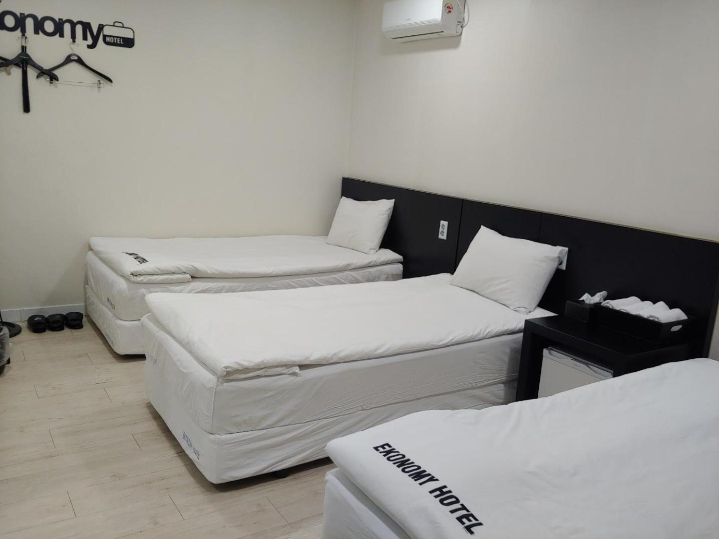 Ekonomy Hotel Gumi Zewnętrze zdjęcie